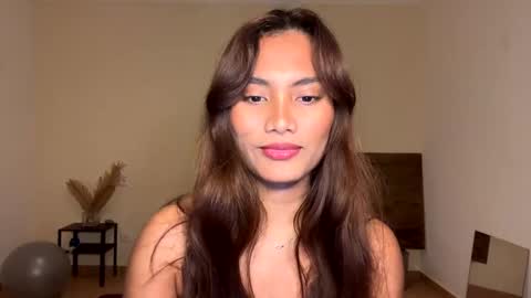 Kate Dami online show from February 8, 2025, 3:42 pm