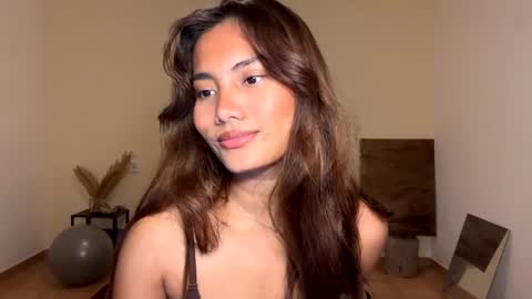 Kate Dami online show from February 14, 2025, 5:57 pm
