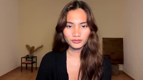 Kate Dami online show from March 6, 2025, 5:33 pm