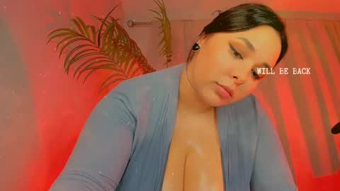 Snapshot of katee_bloss chatting on January 4, 2025, 2:14 am Nice to meet you online show from January 4, 2025, 2:14 am