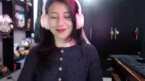 Kateeen18 online show from November 30, 2025, 12:58 am