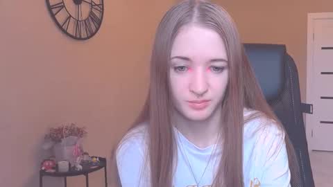 Snapshot of katekayer chatting on October 7, 2025, 8:33 am katekayer online show from October 7, 2025, 8:33 am