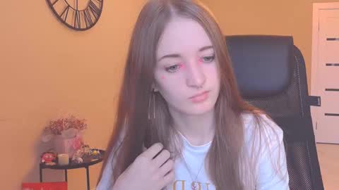 Snapshot of katekayer chatting on October 8, 2025, 9:07 am katekayer online show from October 8, 2025, 9:07 am