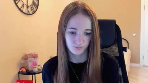 Snapshot of katekayer chatting on October 20, 2025, 9:54 am katekayer online show from October 20, 2025, 9:54 am