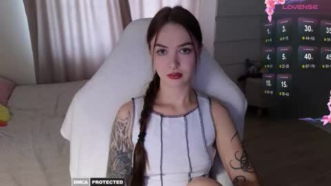 Snapshot of kateleoo chatting on October 3, 2025, 11:29 am Im Kate  online show from October 3, 2025, 11:29 am