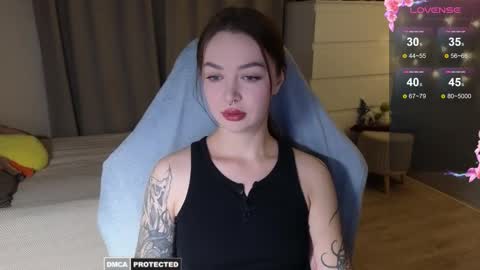 Im Kate  online show from November 16, 2025, 12:44 pm