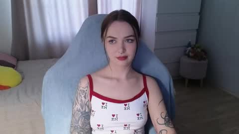 Im Kate  online show from May 15, 2026, 1:29 pm