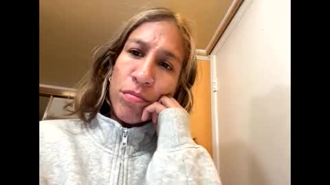 Katelin online show from November 19, 2025, 2:55 am