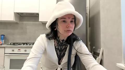 Milana online show from January 19, 2026, 7:01 am