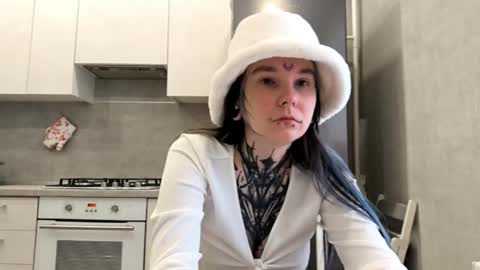 Milana online show from March 3, 2026, 6:08 am