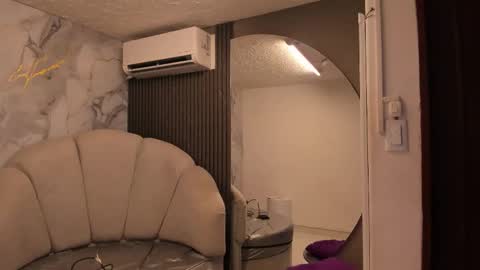 Im Katherine but call me Kate  online show from March 18, 2026, 12:08 pm