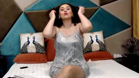 KateQueenston --  online show from May 25, 2026, 12:33 pm