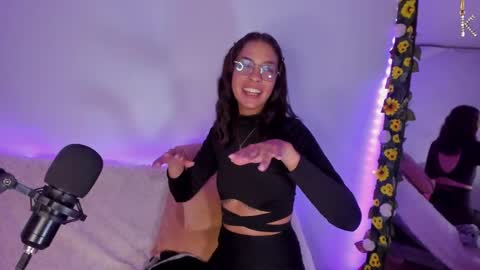 Snapshot of kateraw chatting on January 15, 2025, 4:25 am Kate online show from January 15, 2025, 4:25 am