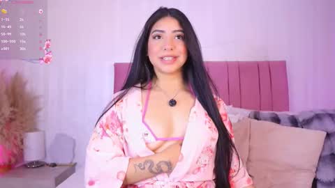 Snapshot of kath_rosee chatting on September 19, 2025, 9:15 pm   online show from September 19, 2025, 9:15 pm