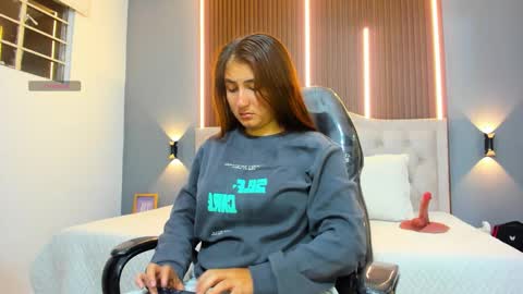 Snapshot of katha03_ chatting on October 12, 2025, 4:00 am katha03_ online show from October 12, 2025, 4:00 am