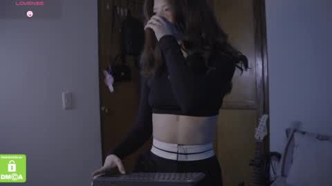 Snapshot of kathc_19 chatting on October 31, 2025, 12:44 am Katerine online show from October 31, 2025, 12:44 am