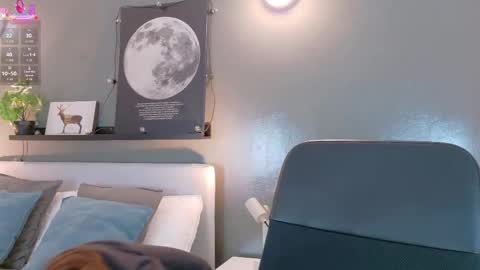 K A T H E  online show from September 18, 2025, 11:45 am