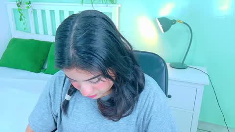 K A T H E  online show from September 20, 2025, 11:33 am