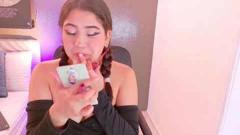 K A T H E  online show from September 23, 2025, 11:02 am