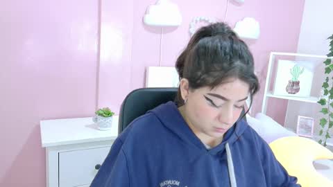 K A T H E  online show from October 2, 2025, 11:50 am