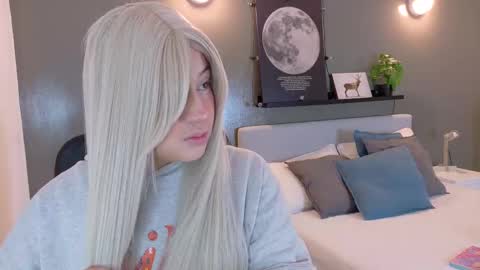 K A T H E  online show from October 23, 2025, 11:42 am