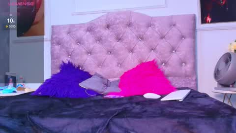 katheeriine online show from February 6, 2026, 1:32 am