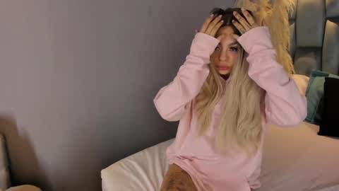KatheGomez  online show from December 24, 2024, 8:38 pm