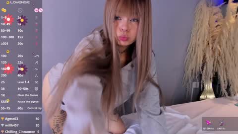 KatheGomez  online show from January 6, 2025, 10:37 pm