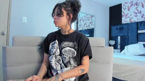 KatheGomez  online show from April 1, 2026, 3:07 am