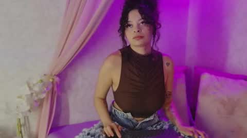 Snapshot of kathegomez_ chatting on June 15, 2026, 2:03 am KatheGomez online show from June 15, 2026, 2:03 am
