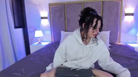 KatheGomez  online show from July 30, 2026, 3:05 am