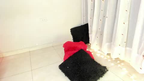 Katherina online show from December 11, 2024, 5:43 am