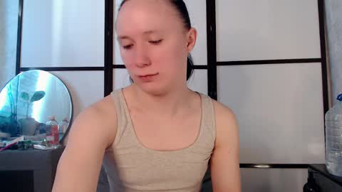 Snapshot of katherine_johnson chatting on April 15, 2026, 5:14 am katherine_johnson online show from April 15, 2026, 5:14 am