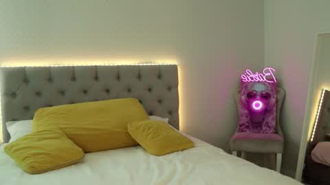 katherinepinke online show from October 17, 2025, 5:10 am