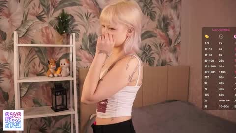 Bella online show from May 14, 2026, 6:37 pm