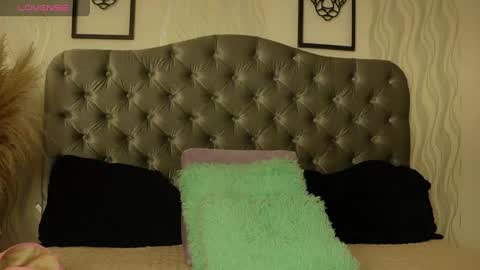 kathh_latorre online show from April 25, 2026, 2:14 pm