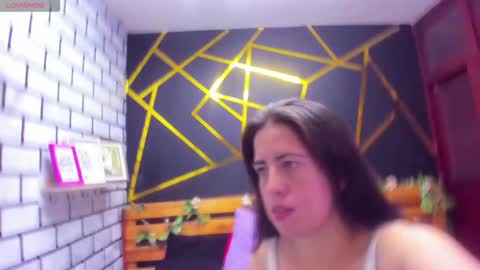 Paola online show from December 6, 2024, 1:33 pm