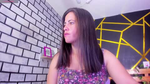 Paola online show from December 30, 2024, 3:57 pm