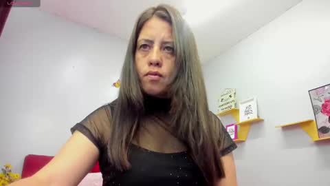 Snapshot of kathina_giraldo chatting on October 4, 2025, 12:47 pm Paola online show from October 4, 2025, 12:47 pm