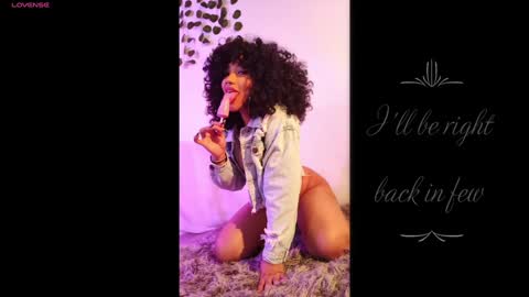 Snapshot of kathleen_brown chatting on January 7, 2025, 11:45 pm Katherine  online show from January 7, 2025, 11:45 pm