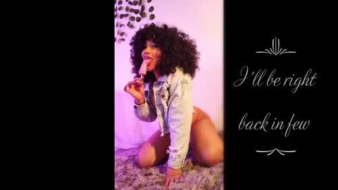 Snapshot of kathleen_brown chatting on January 23, 2025, 12:35 am Katherine  online show from January 23, 2025, 12:35 am