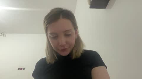 Snapshot of kathrinekiening chatting on June 8, 2026, 1:28 am Jessie online show from June 8, 2026, 1:28 am