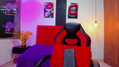 Snapshot of kathy_sc chatting on December 7, 2024, 12:08 am Kate 3 - INSTAGRAM Kathy sc94 online show from December 7, 2024, 12:08 am