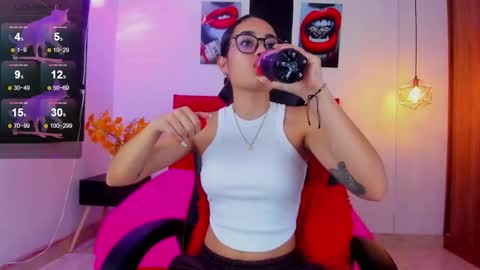 Snapshot of kathy_sc chatting on December 27, 2024, 8:50 pm Kate 3 - INSTAGRAM Kathy sc94 online show from December 27, 2024, 8:50 pm