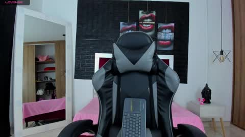 Snapshot of kathy_sc chatting on March 4, 2025, 8:38 pm Kate 3 - INSTAGRAM Kathy sc94 online show from March 4, 2025, 8:38 pm