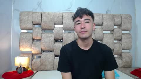 Kaht y Aiden online show from April 22, 2026, 12:50 pm