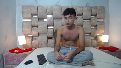 Kaht y Aiden online show from July 13, 2026, 4:54 pm