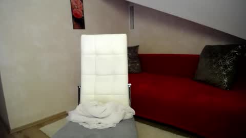 Kathy online show from November 12, 2025, 4:18 pm