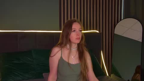 Snapshot of kathystewart chatting on September 19, 2025, 4:14 am Kathy online show from September 19, 2025, 4:14 am