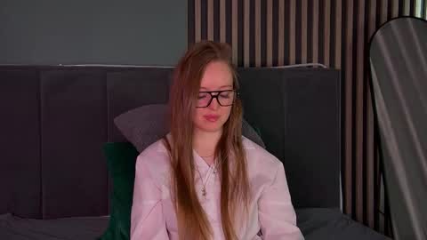 Snapshot of kathystewart chatting on October 11, 2025, 4:44 am Kathy online show from October 11, 2025, 4:44 am